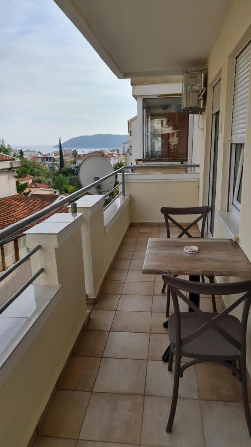 Elijana Apartment *